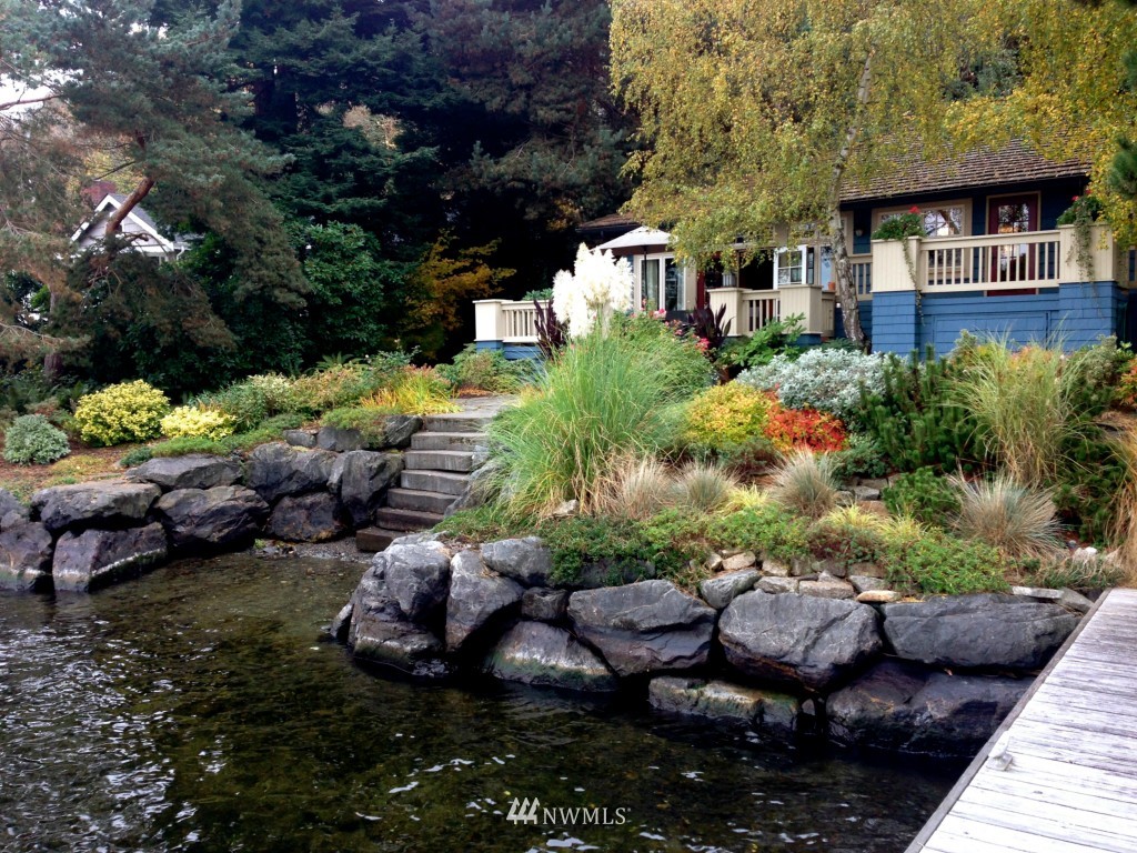 11720 Riviera Place Northeast Seattle, WA 98125 - Photo 18 of 25 Gallery Image 18