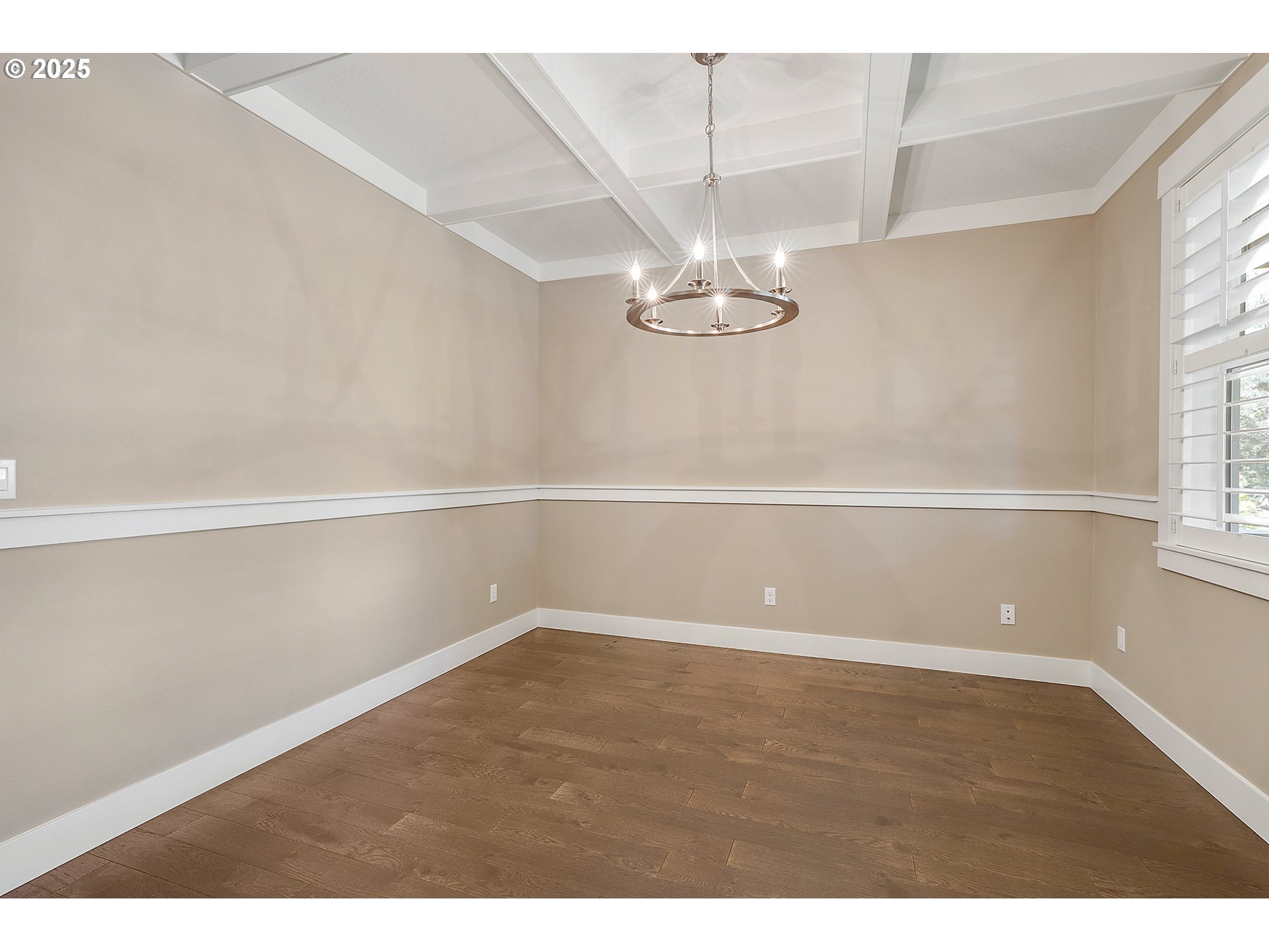 3908 Southwest Spring Garden Street Portland, OR 97219 - Photo 10 of 41 Gallery Image 10