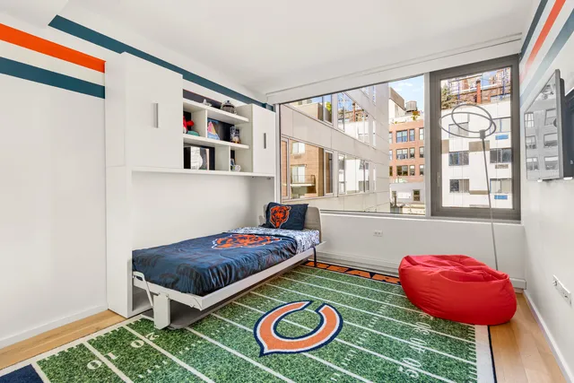 $17,500 | 425 West 53rd Street, Unit 409 | Hell's Kitchen