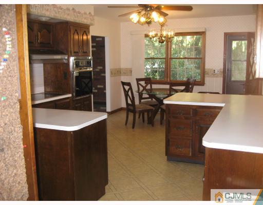 78 Webb Street Edison, NJ 08820 - Photo 7 of 10 Gallery Image 7
