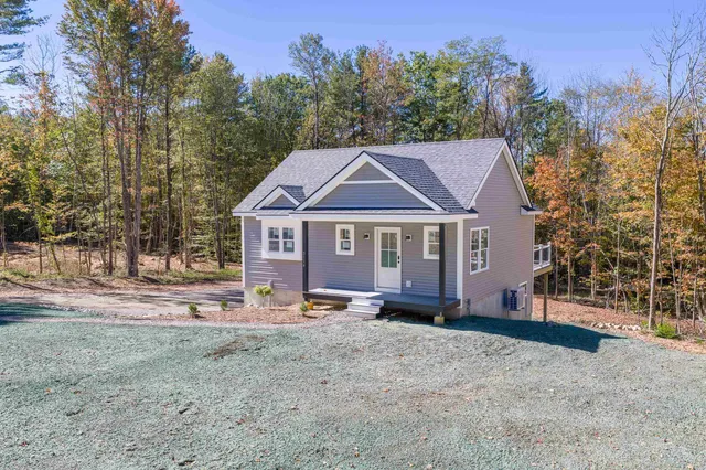$3,100 | 3112 Parade Road, Laconia, NH 03246