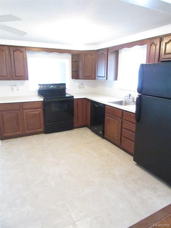 2003 Belsay Road Burton, MI 48519 - Photo 19 of 47