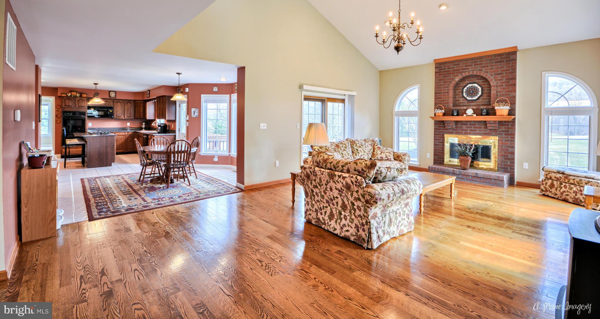 3609 Fry Road Jefferson, MD 21755 - Photo 12 of 30 Family Room