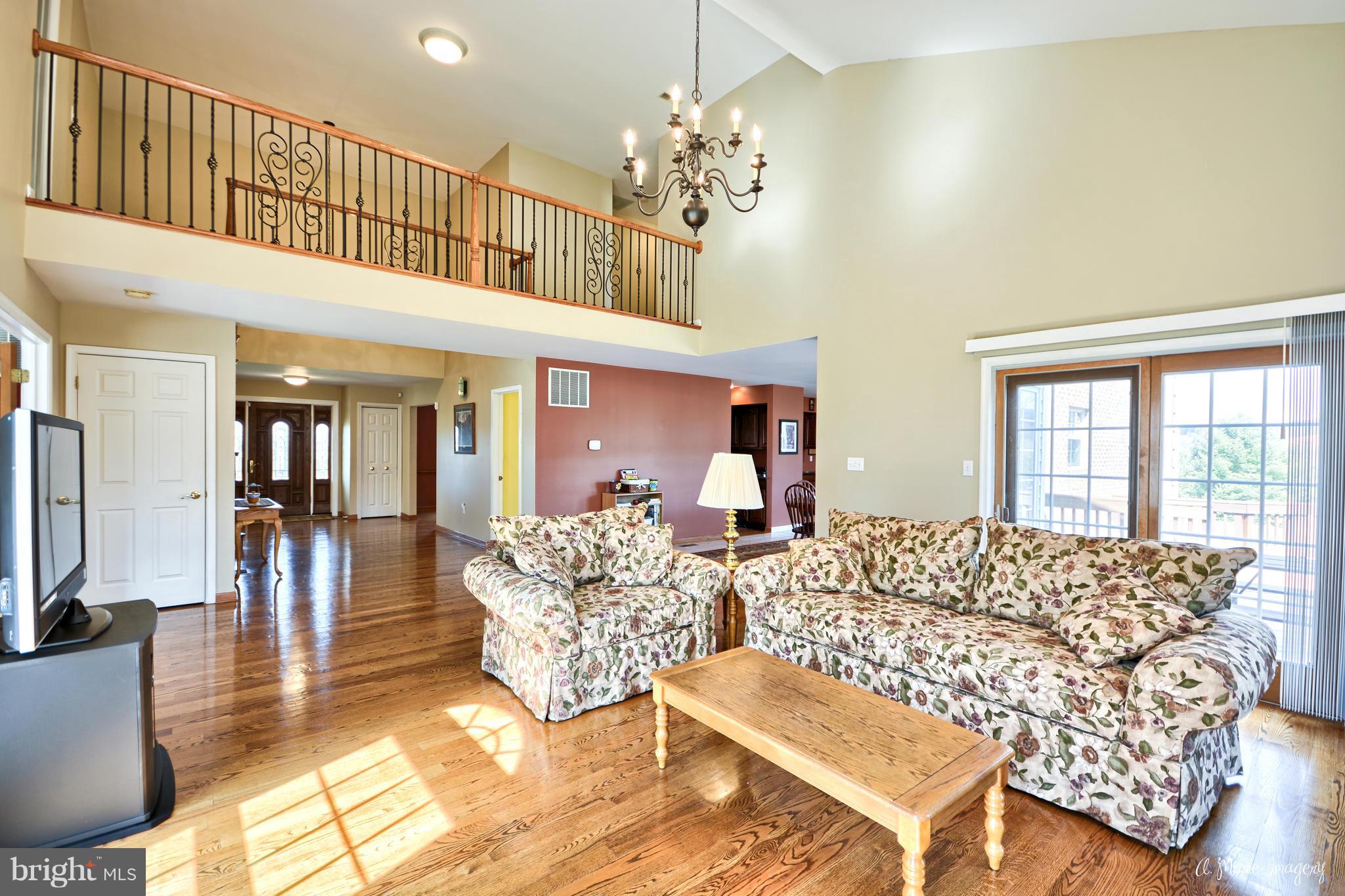 3609 Fry Road Jefferson, MD 21755 - Photo 13 of 30 Living Room