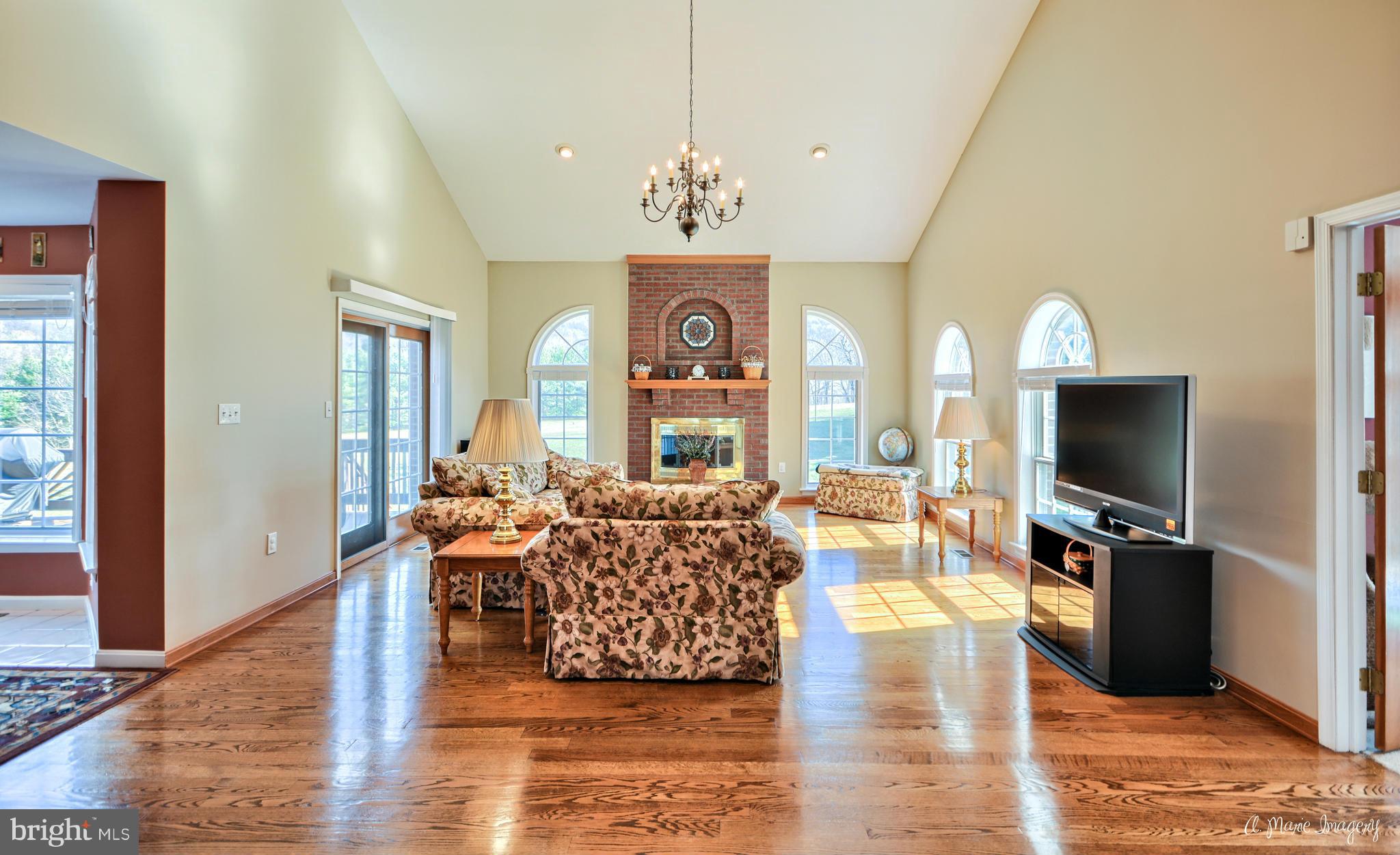 3609 Fry Road Jefferson, MD 21755 - Photo 16 of 30 Family Room