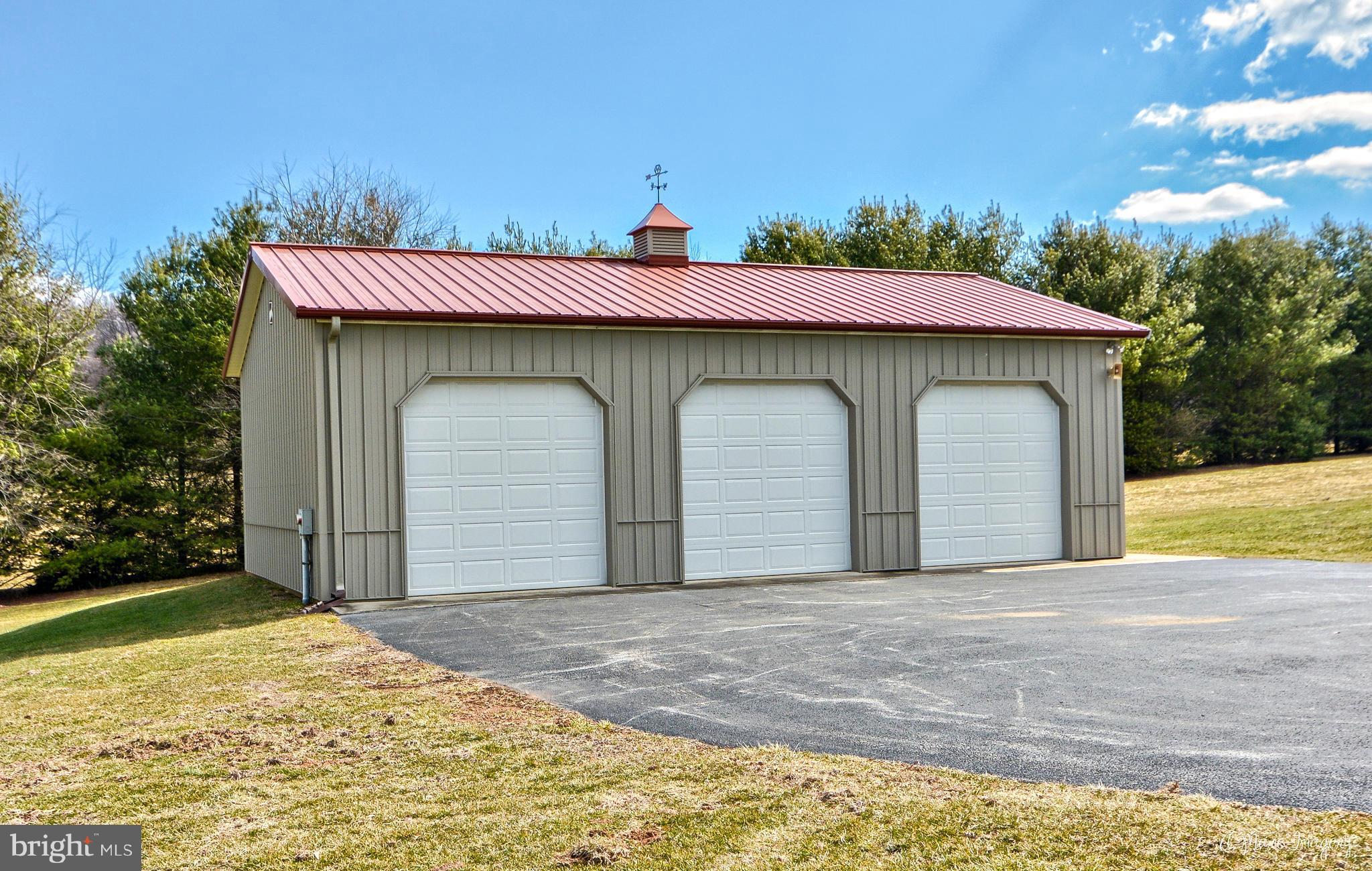 3609 Fry Road Jefferson, MD 21755 - Photo 28 of 30 Detached garage