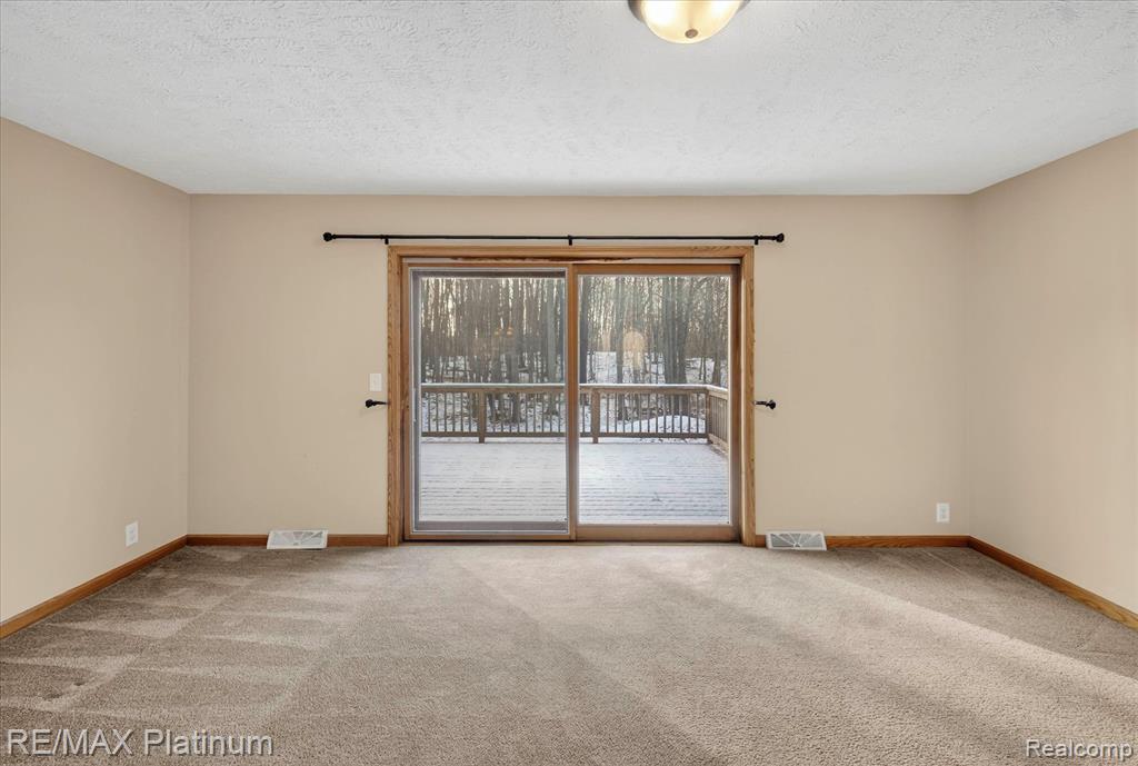 2670 East Maple Road Milford, MI 48381 - Photo 18 of 61 Gallery Image 18