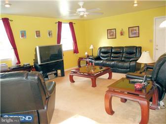 524 Kutcher Road Southampton, PA 18966 - Photo 6 of 12 Family Room