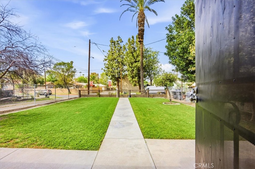 3454 Franklin Avenue Riverside, CA 92507 - Photo 10 of 43