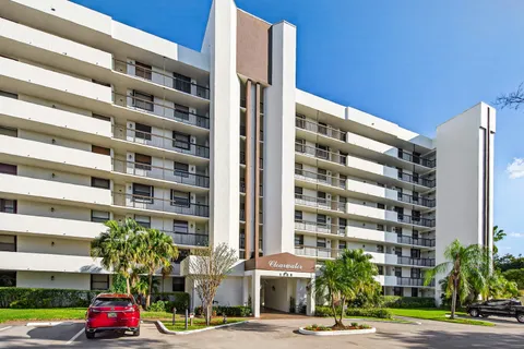 $282,500 | 1266 South Military Trail, Unit 517, Deerfield Beach, FL 33442