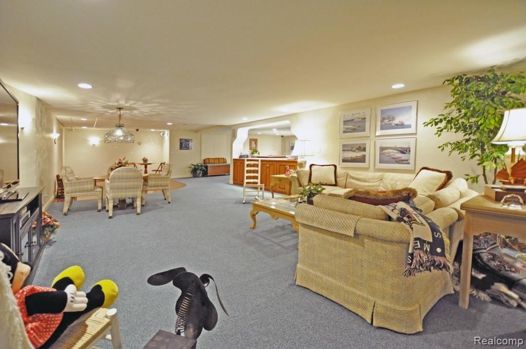 579 Lake Shore Road Grosse Pointe, MI 48236 - Photo 73 of 84 74.jpg