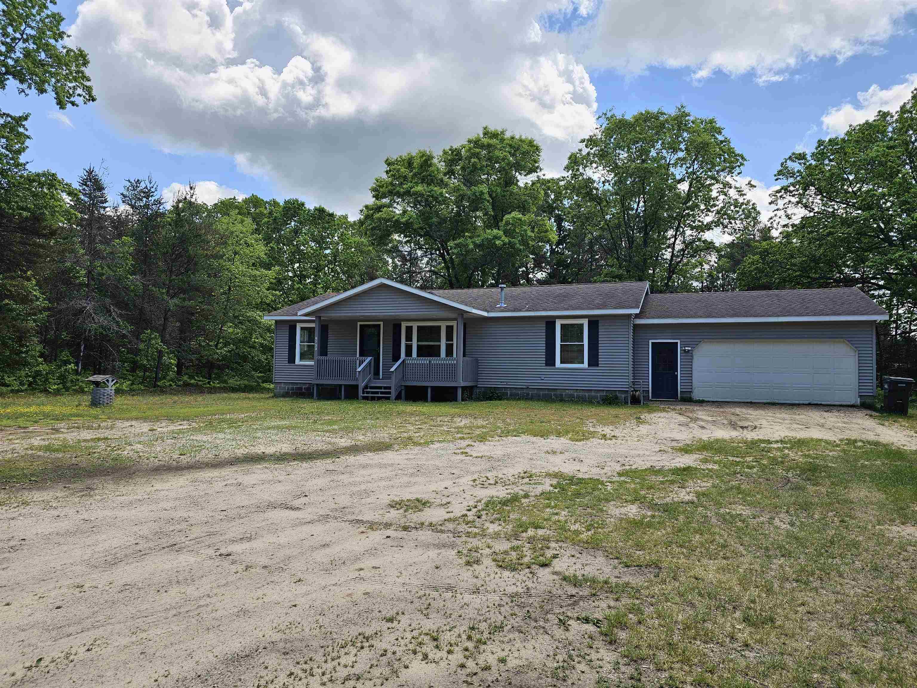9733 West Jennings Road Lake City, MI 49651 - Photo 1 of 37