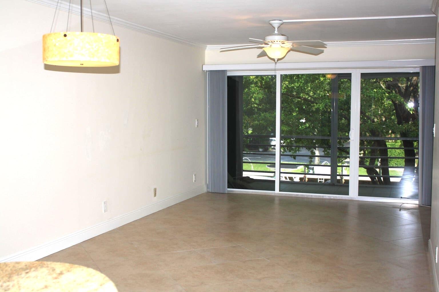 773 Jeffery Street, Unit 4206 Boca Raton, FL 33487 - Photo 10 of 27 Living Room Dining Room Combo