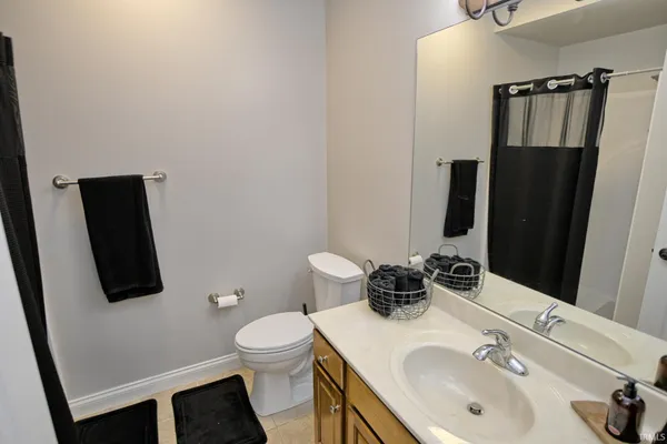 $1,237,000 | 8633 Copper Creek Drive, Newburgh, IN 47630