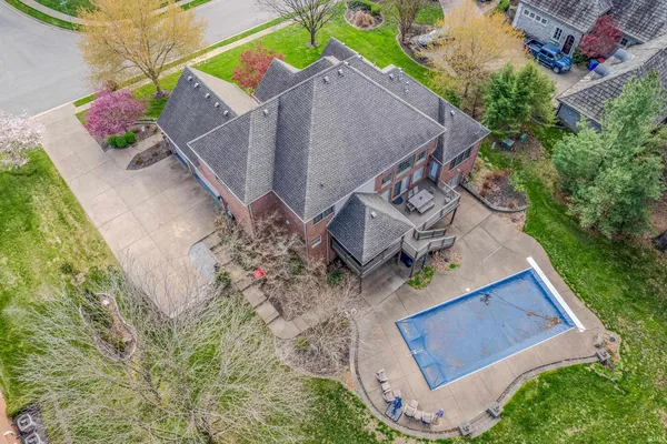 $1,237,000 | 8633 Copper Creek Drive, Newburgh, IN 47630