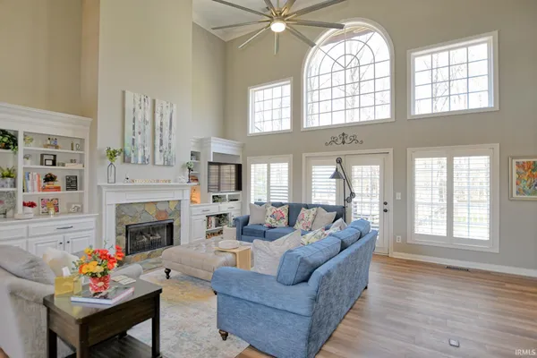 $1,237,000 | 8633 Copper Creek Drive, Newburgh, IN 47630