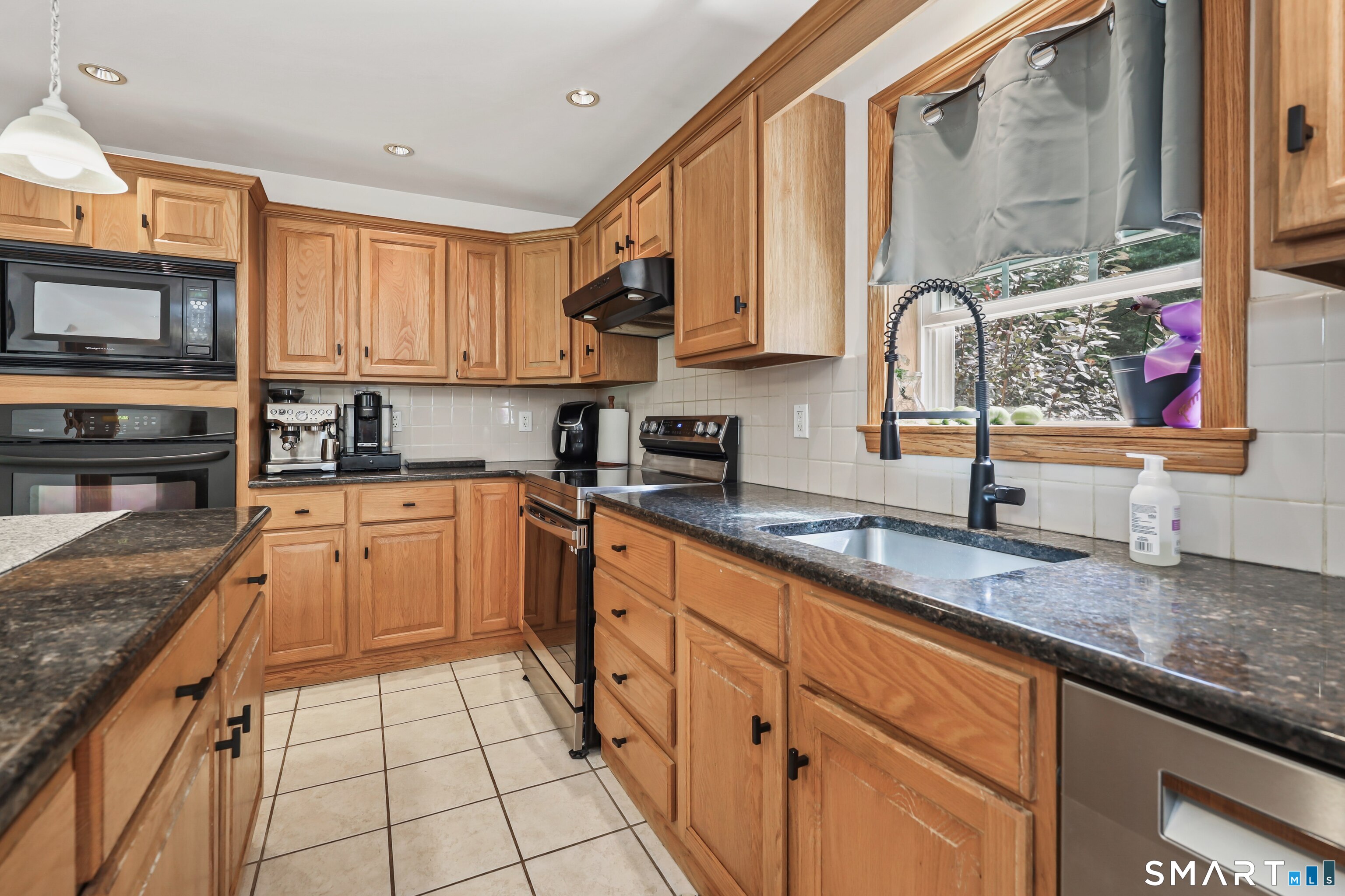 29 Rust Road Barkhamsted, CT 06063 - Photo 5 of 40 Gallery Image 5