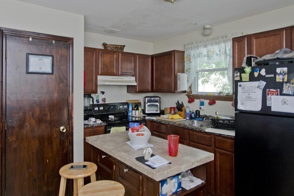 116-118 Methuen Street Springfield, MA 01119 - Photo 18 of 30 Gallery Image 18