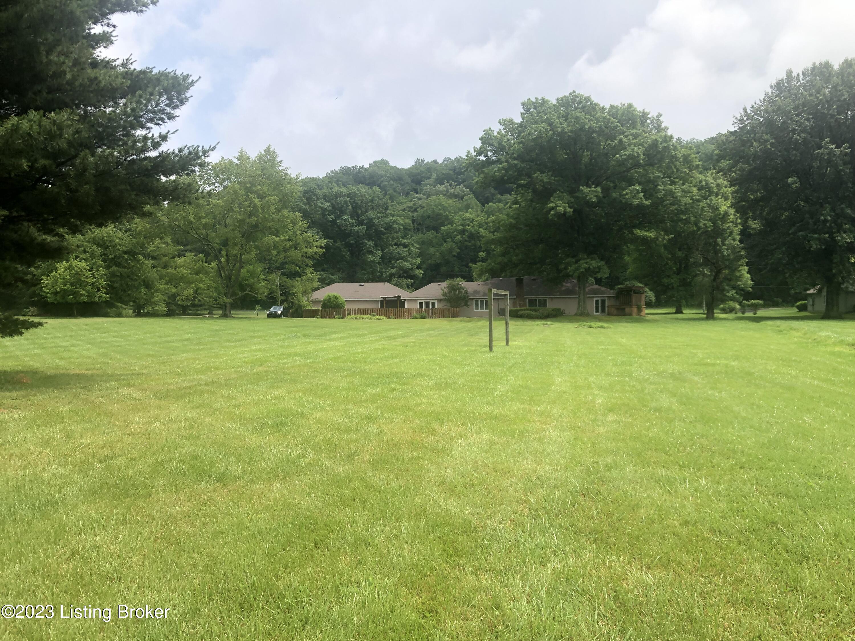 2112 North Rose Island Road Prospect, KY 40059 - Photo 8 of 38 Rear yard