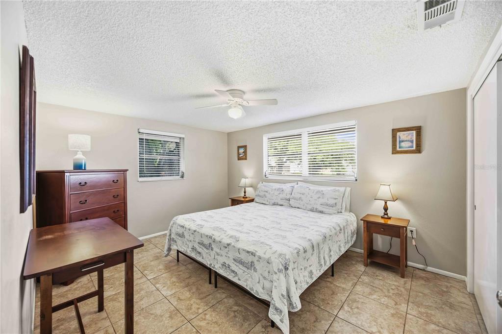 131 Dartmouth Road Venice, FL 34293 - Photo 15 of 35
