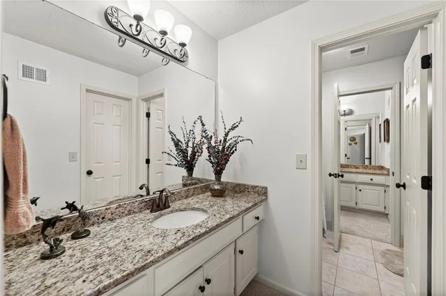 $675,000 | 12014 West 139th Terrace, Overland Park, KS 66221