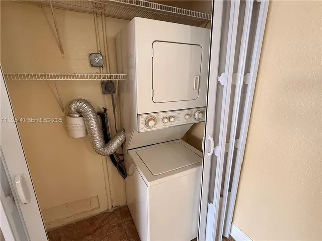 $1,949 | 8011 West 6th Avenue, Unit J, Hialeah, FL 33014