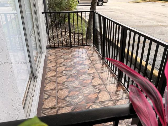 $1,949 | 8011 West 6th Avenue, Unit J, Hialeah, FL 33014