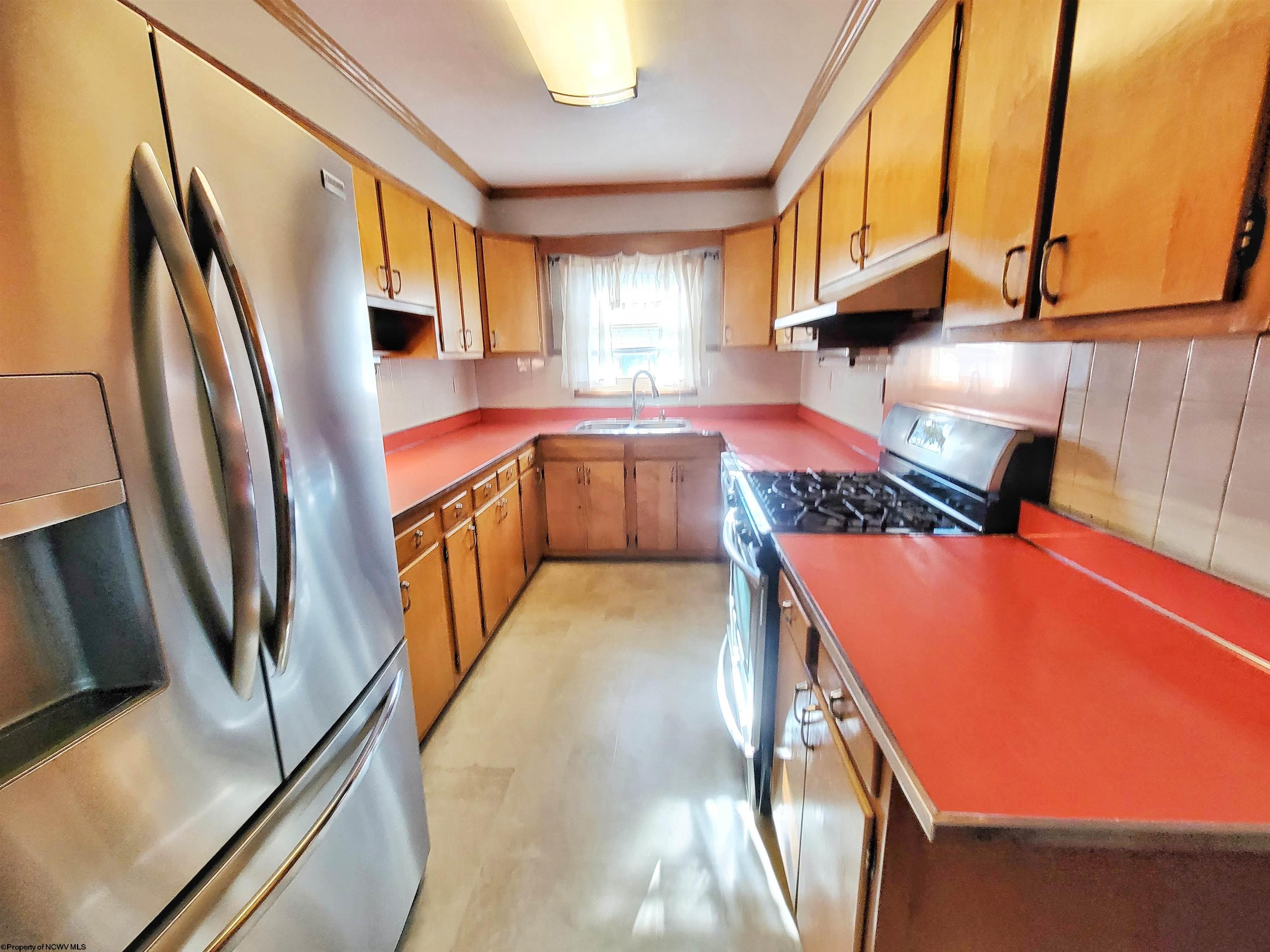 1238 Maple Lake Road Bridgeport, WV 26330 - Photo 6 of 18 Gallery Image 6
