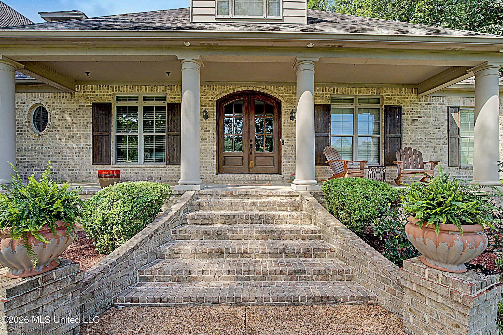 1595 Southern Rdg Trail Olive Branch, MS 38654 - Photo 3 of 48 Front Steps