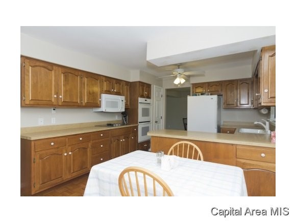 2173 Huntleigh Road Springfield, IL 62704 - Photo 9 of 24