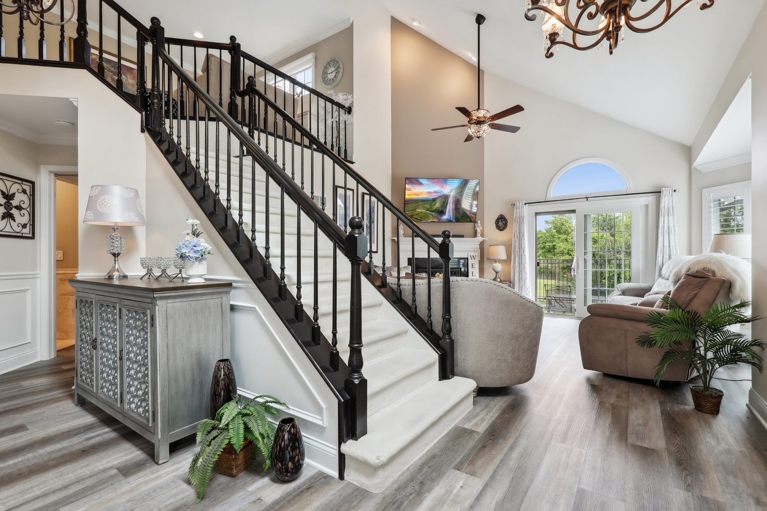 10508 Golf Road Orland Park, IL 60462 - Photo 5 of 50 a view of entryway and hall with wooden floor