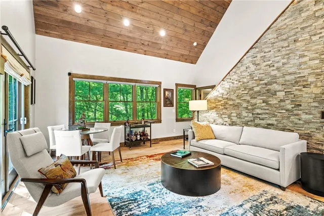 $1,390,000 | 23 White Hawk Ridge, Unit H, Richmond, RI 02898