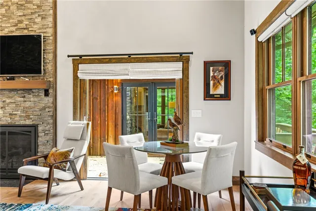 $1,390,000 | 23 White Hawk Ridge, Unit H, Richmond, RI 02898