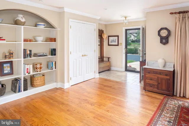 a view of livingroom with furniture and window