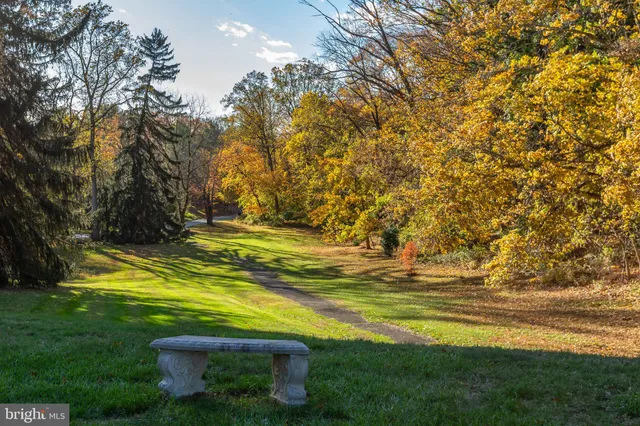 $550,000 | 62 Parkridge Drive, Bryn Mawr, PA 19010