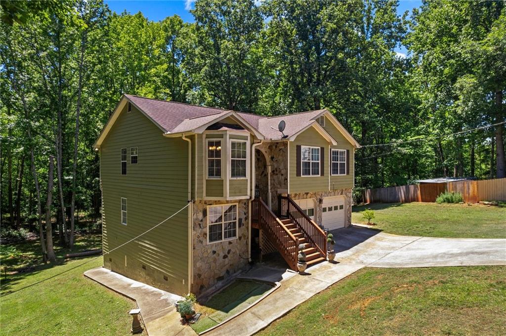 5310 Redfield Way Flowery Branch, GA 30542 - Photo 2 of 55