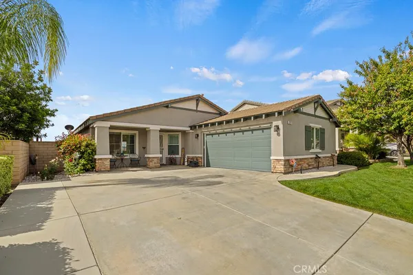 $585,000 | 23717 Cheyenne Canyon Drive, Menifee, CA 92587