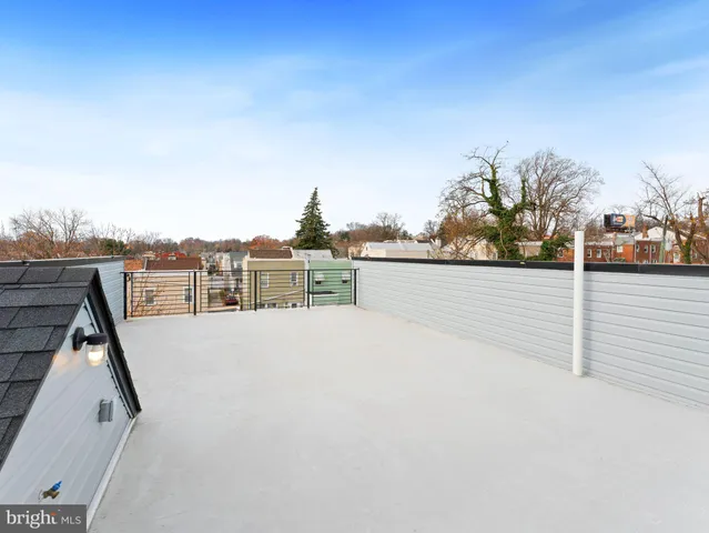 a view of terrace with city view