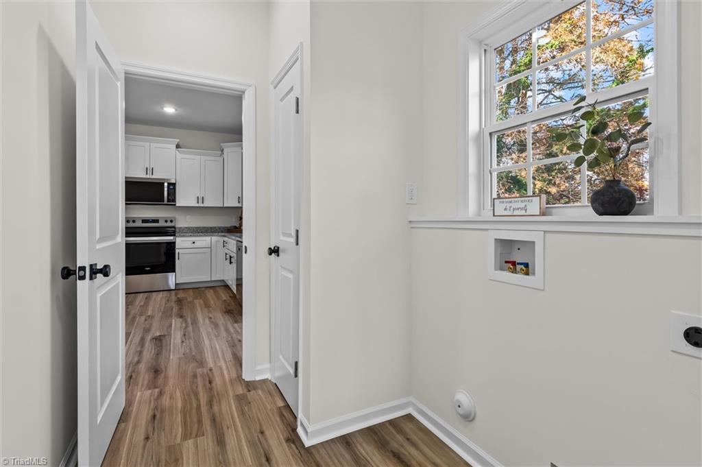 402 North Ward Avenue High Point, NC 27262 - Photo 14 of 28 Laundry room