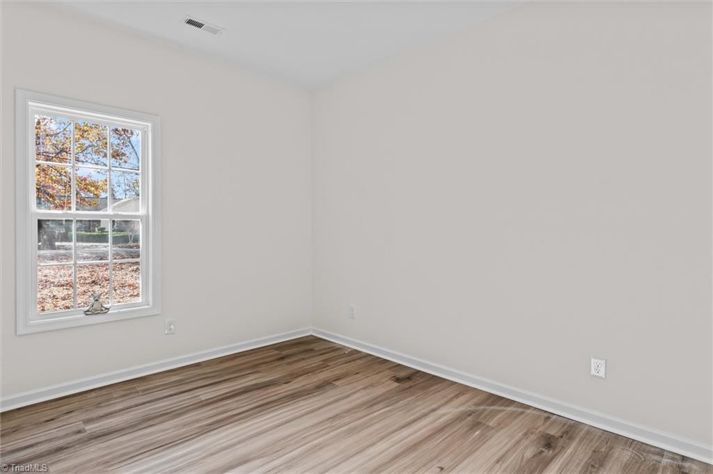 402 North Ward Avenue High Point, NC 27262 - Photo 20 of 28 Second bedroom