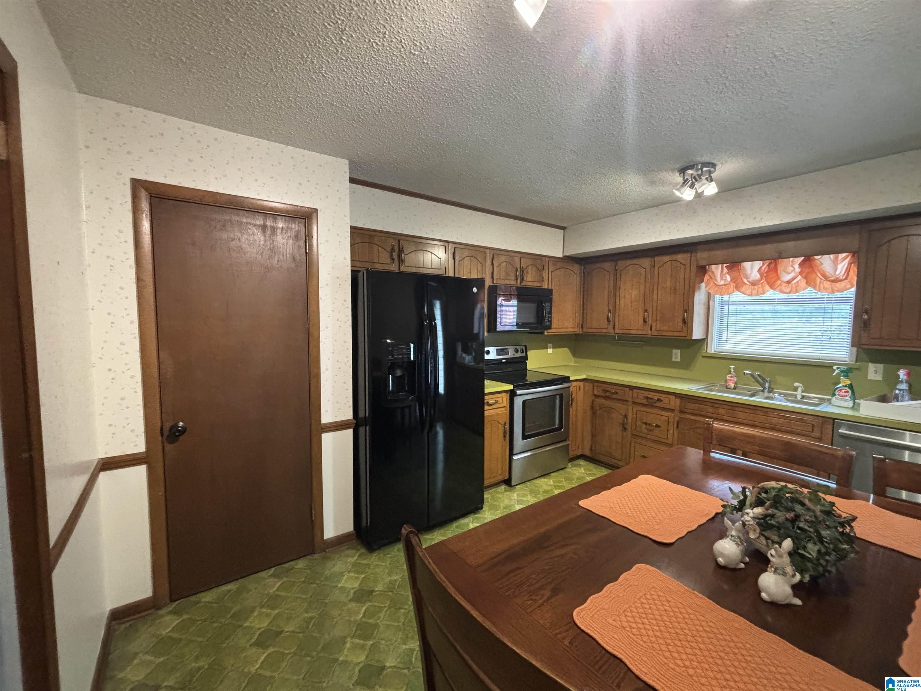 1320 Caribbean Circle Alabaster, AL 35007 - Photo 22 of 43