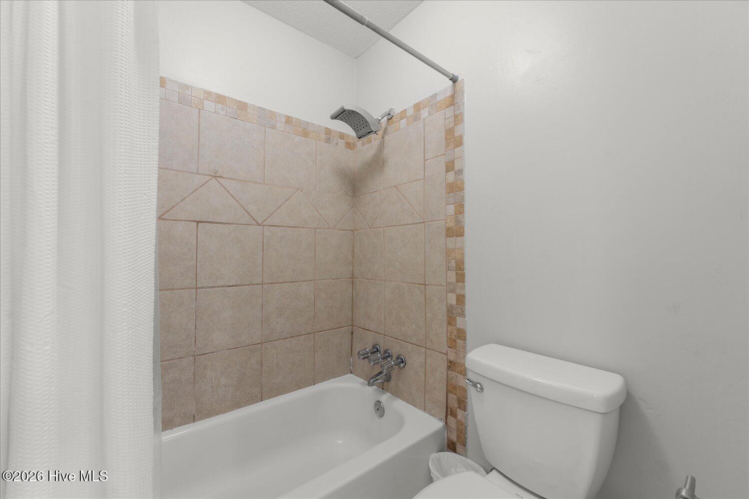 3308 Quaker Springs Road Augusta, GA 30907 - Photo 17 of 33 Owner's Suite Bathroom