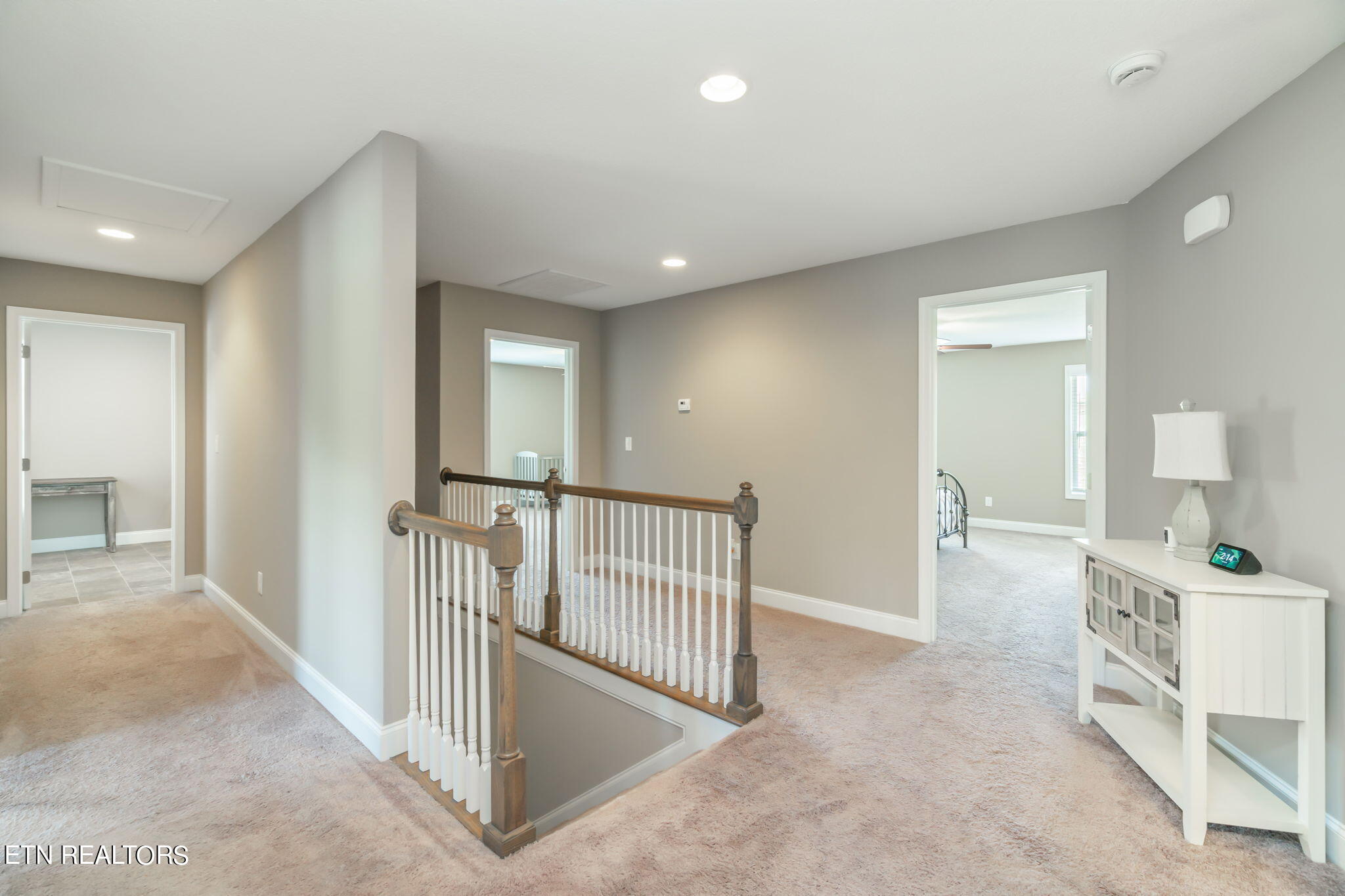 101 East Rarity Ridge Parkway Oak Ridge, TN 37830 - Photo 20 of 60 Upstairs Hallway