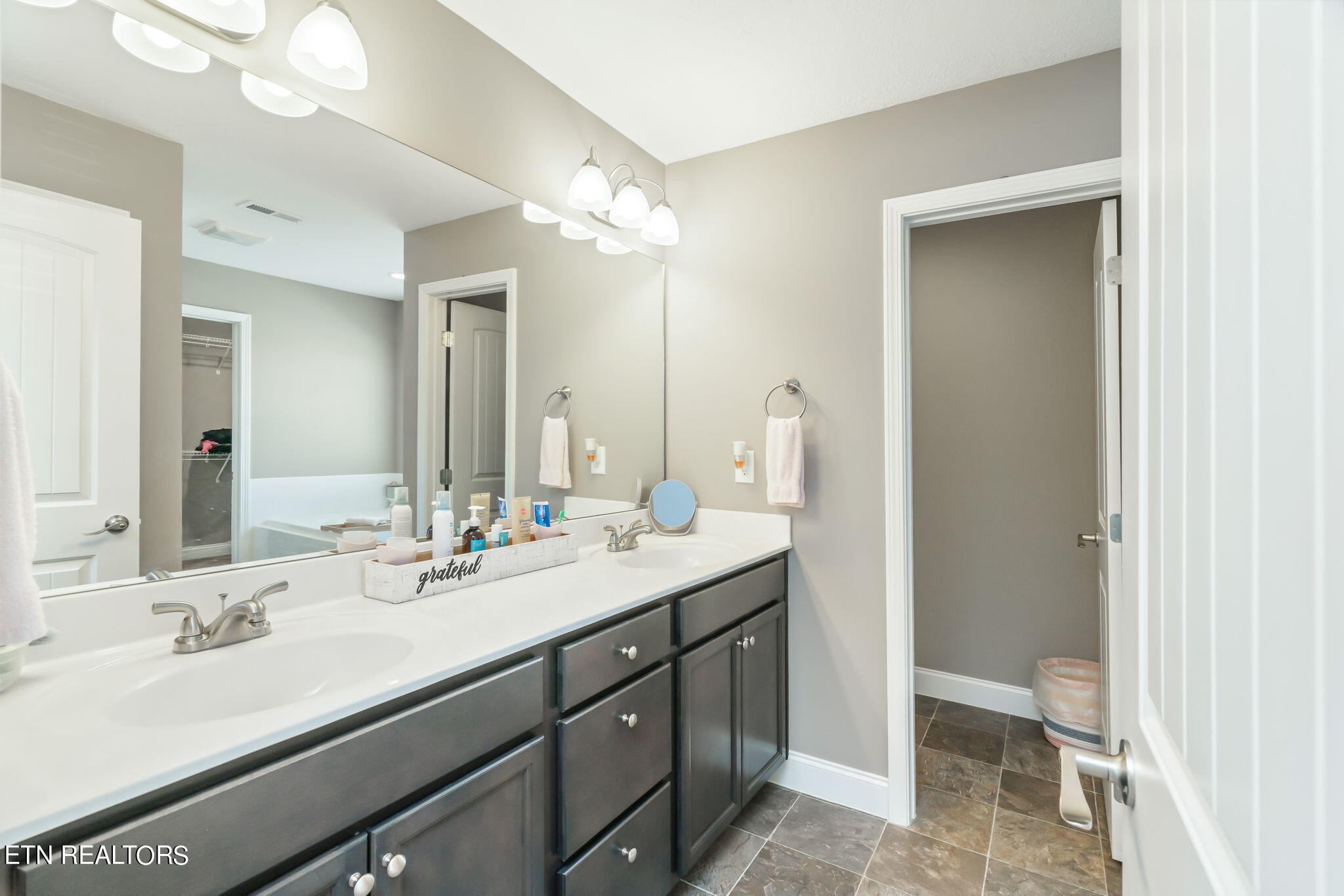 101 East Rarity Ridge Parkway Oak Ridge, TN 37830 - Photo 23 of 60 Double Sinks