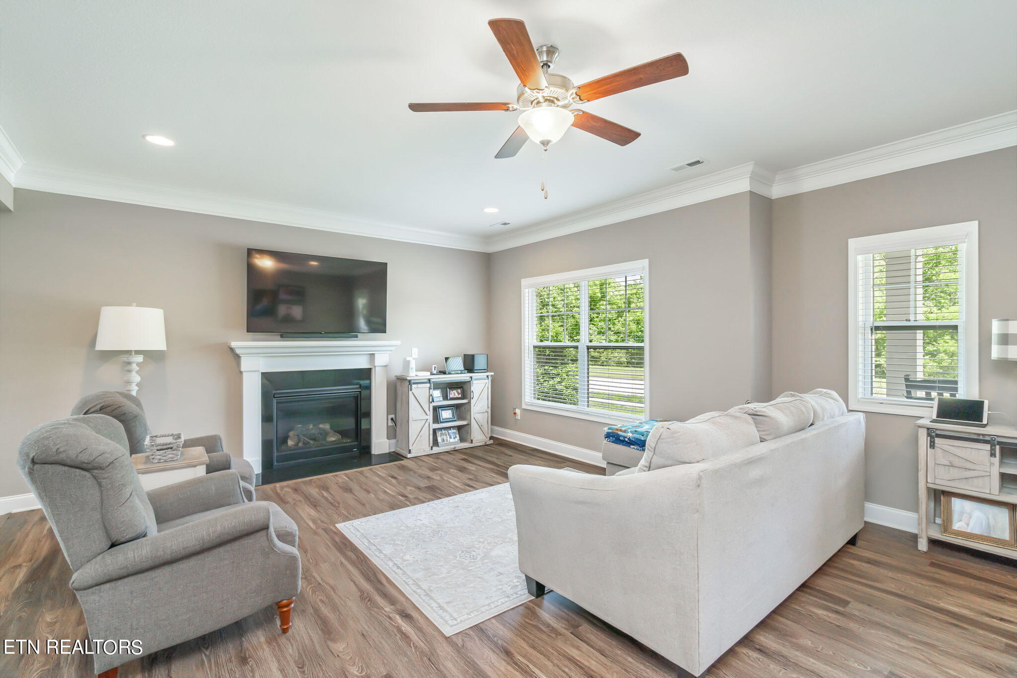 101 East Rarity Ridge Parkway Oak Ridge, TN 37830 - Photo 8 of 60 Living Room