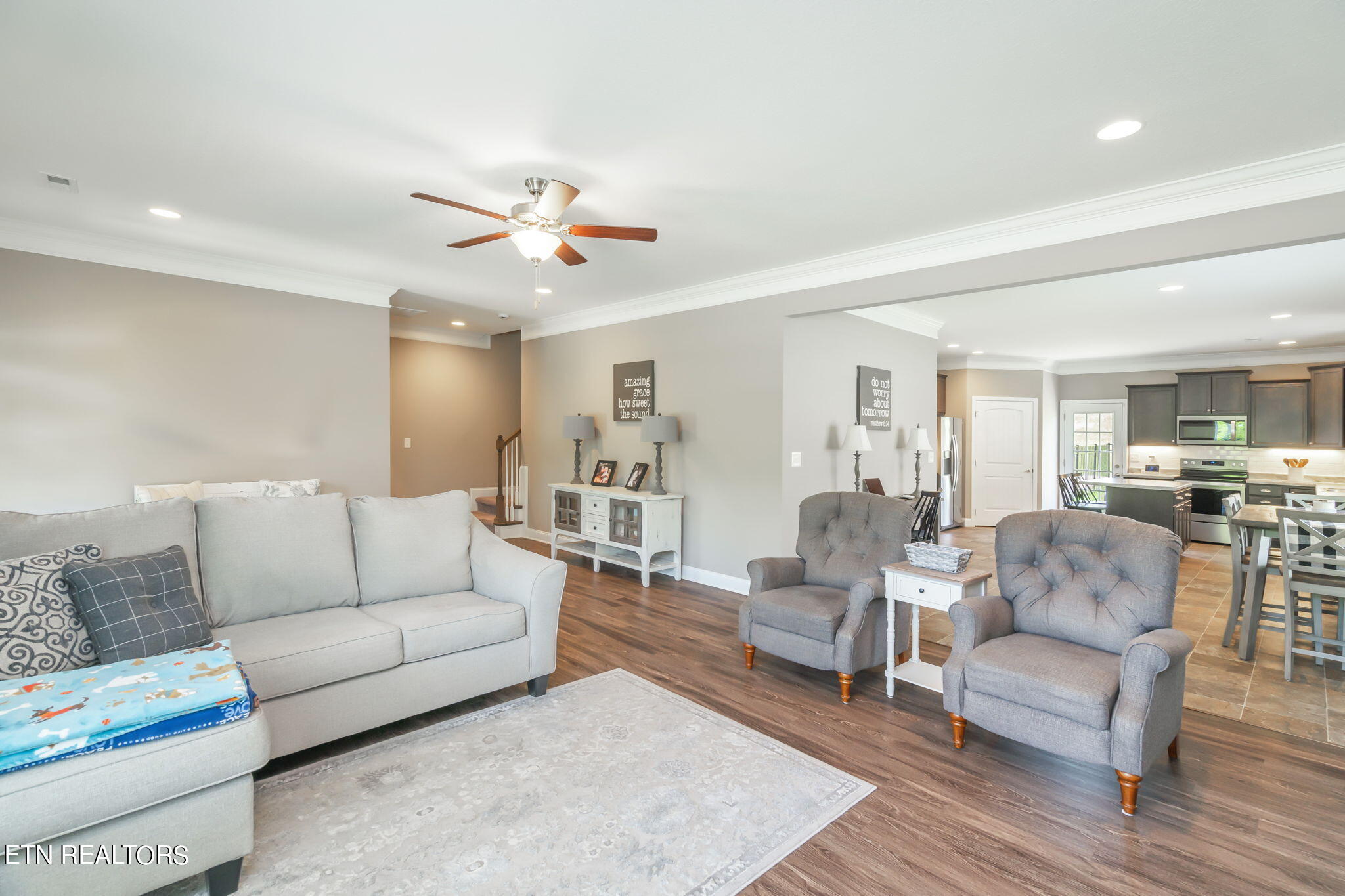 101 East Rarity Ridge Parkway Oak Ridge, TN 37830 - Photo 10 of 60 Living Room