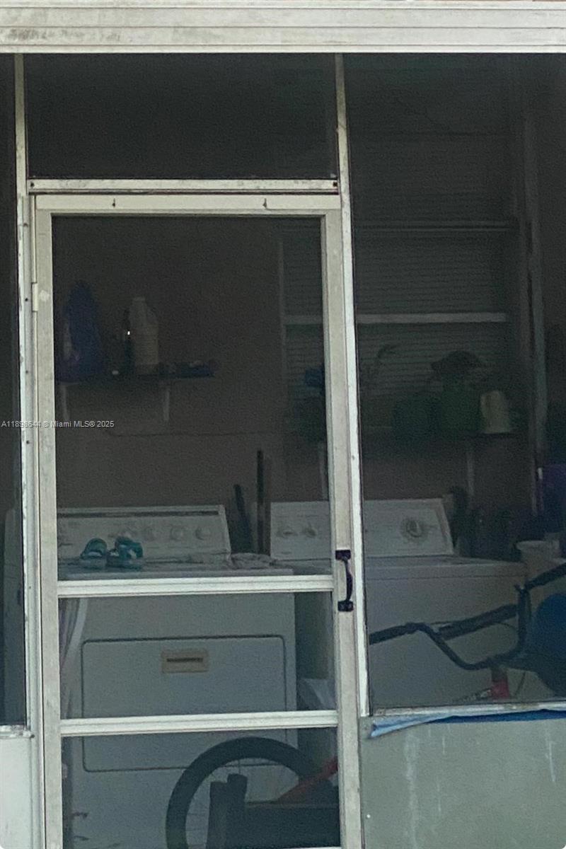 5959 Southwest 69th Street, Unit 106 Miami, FL 33143 - Photo 17 of 17 a bathroom with a bathtub