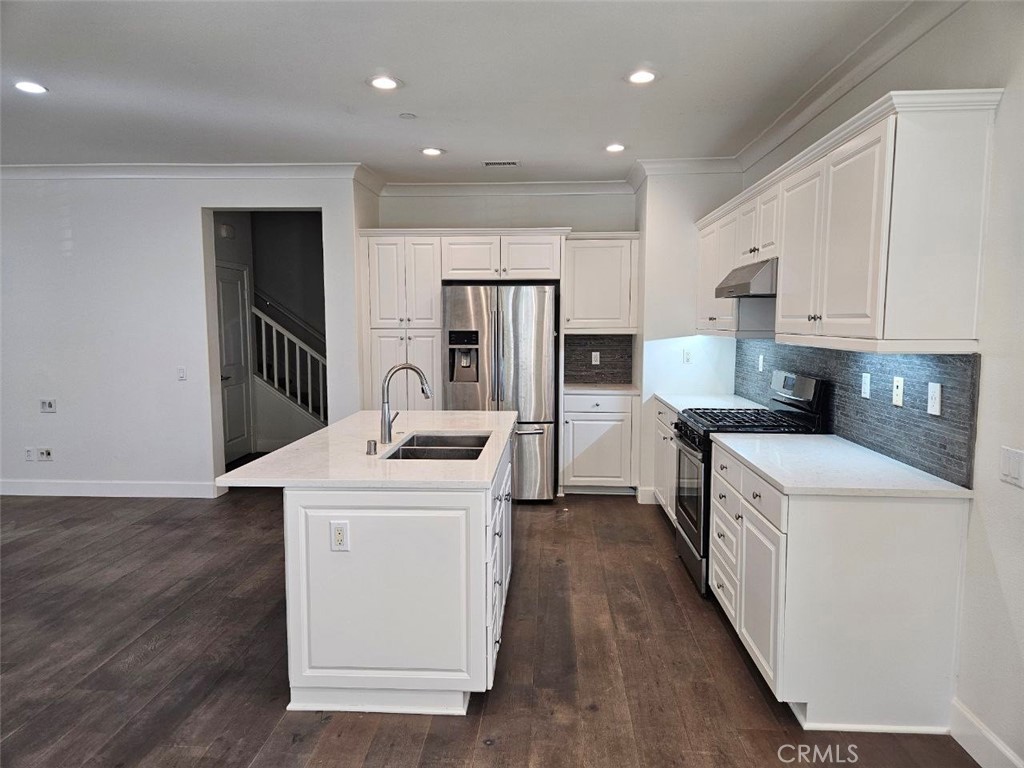 35 Courant Irvine, CA 92618 - Photo 11 of 40