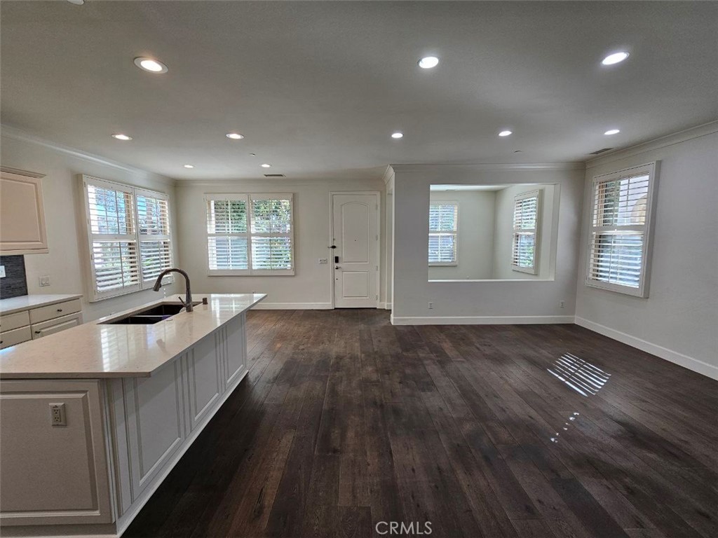 35 Courant Irvine, CA 92618 - Photo 6 of 40