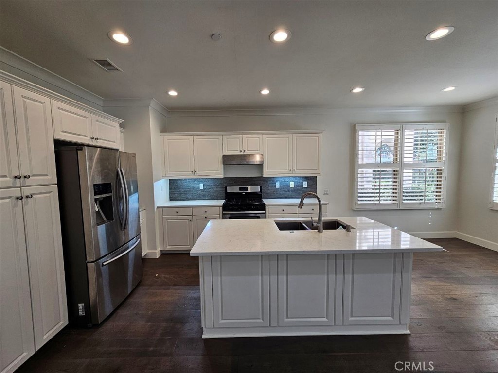 35 Courant Irvine, CA 92618 - Photo 10 of 40